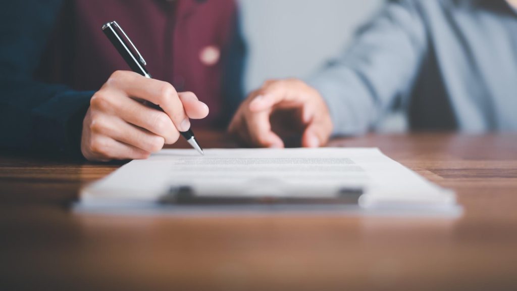 Who can file a wrongful death claim in Washington